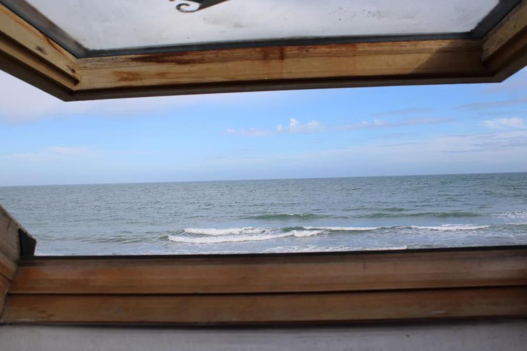 The Beach House Нюри Екстериор снимка